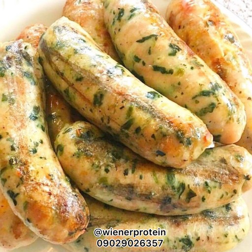 سوسیس مرغ و اسفناج نود درصد گوشت و جزو سوسیس بین المللی و با کاور طبیعی