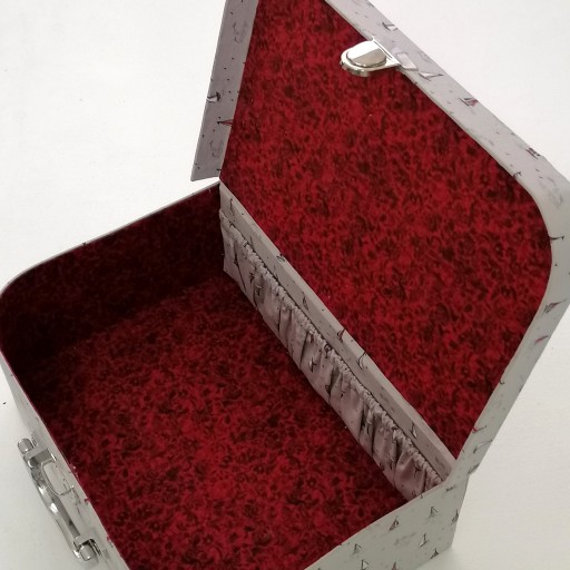 جعبه عروس یا جعبه نوزادی مخصوص لوازم عروس و سیسمونی نوزاد