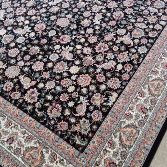 فرش ماشینی طرح دریا رنگ سرمه ای12متری700شانه تراکم2550