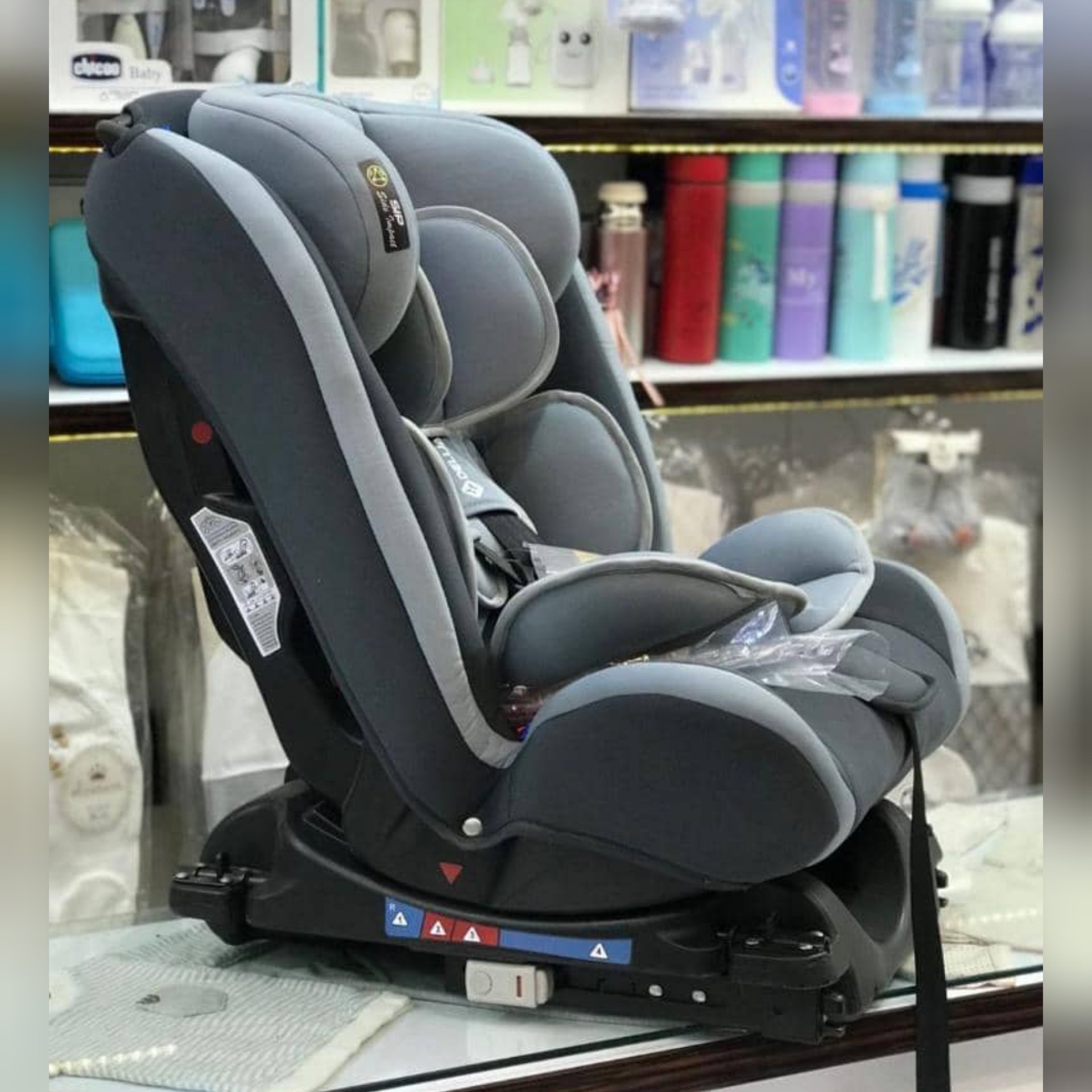 صندلی ماشین دلیجان مدل هابر HUBER دارای ایزوفیکس