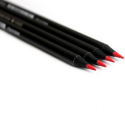 مداد قرمز ووک قرمز ذغالی