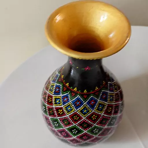 گلدان سفالی نقطه کوبی 