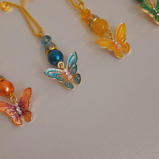 گیره روسری طرح پروانه  در رنگهای زیبا و جذاب