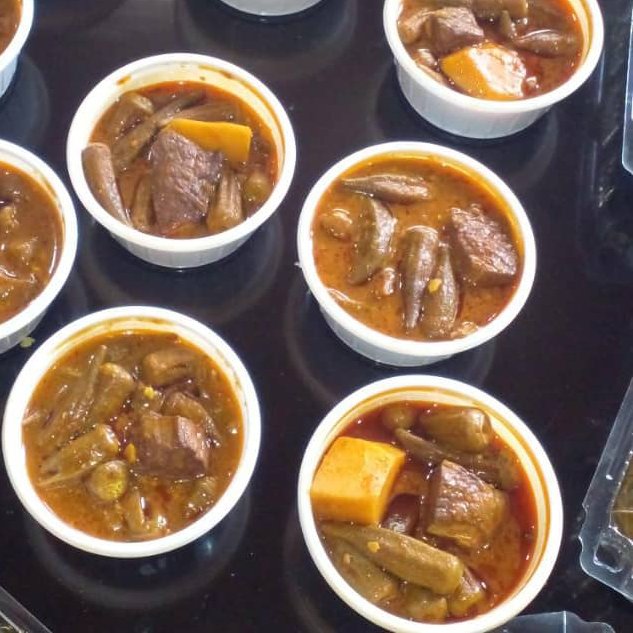 خورشت بامیه با برنج ایرانی پرسی
