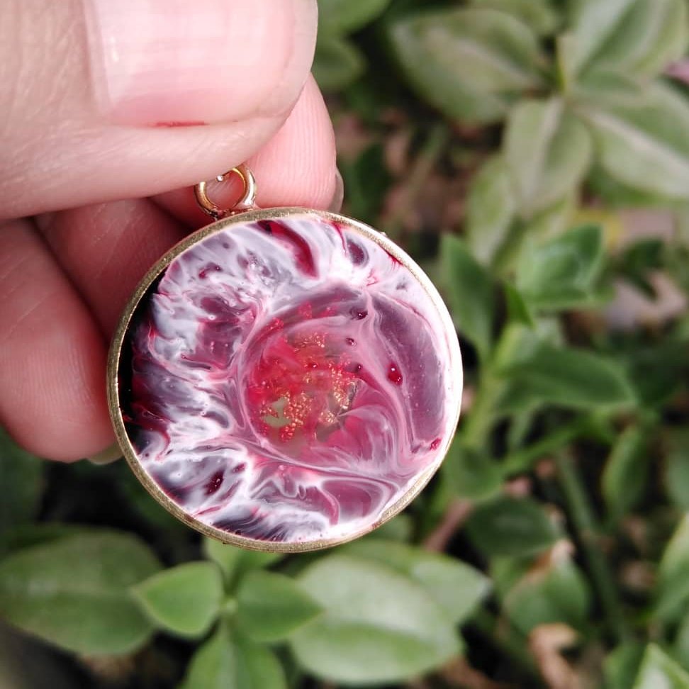 گردنبند رو مانتویی 