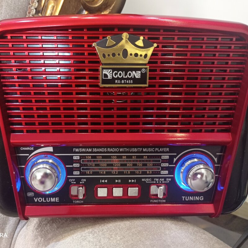 رادیو ضبط فلش خور بلوتوثی در دو رنگ نقره ای و قرمز 