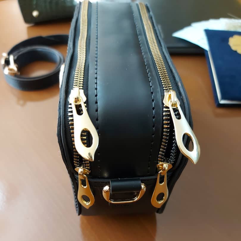 کیف رودوشی زنانه چرم طبیعی بزی و دستدوز 