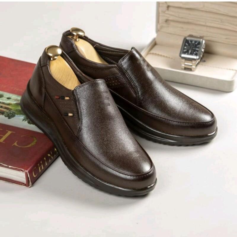 کفش چرم طبیعی مردانه کفش مردانه چرم طبیعی دست دوز کفش تمام چرم کفش مجلسی مردانه کفش اسپرت مردانه کفش چرم مردانه کفش چرم 