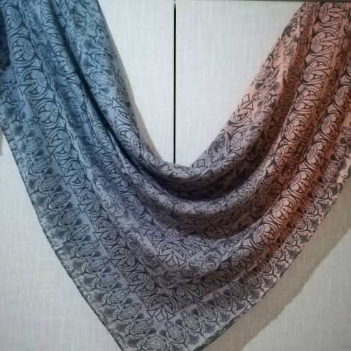 روسری نخی نگینی طیفی دورنگ در رنگبندی زیبا