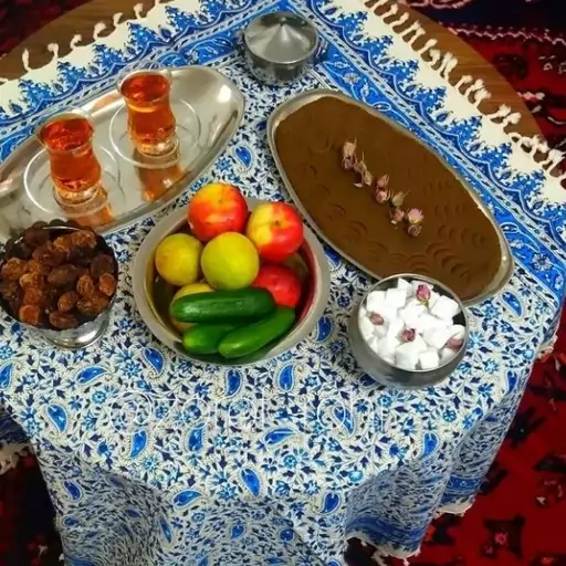 سفره ورومیزی قلمکاری سنتی گرد قطر 120سانت آبی رنگ