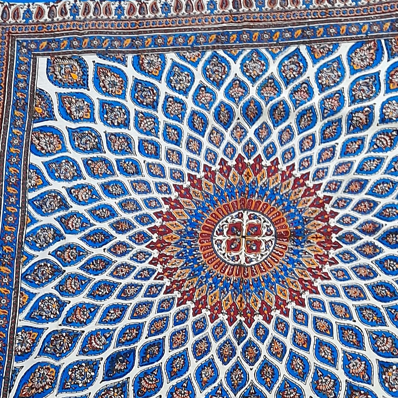 سفره ورومیزی قلمکاری صادراتی سایز 2متری در 135