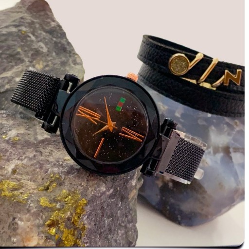 ساعت مچی زنانه بند مگنتی Gucci دارای صفحه کهکشانی رنگ مشکی