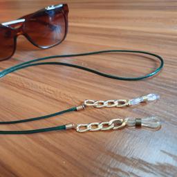 بند عینک چرمی با زنجیر کارتیر طلایی یا نقره ای رنگ ثابت . مناسب عینک طبی و آفتابی برای آقایان و خانمها