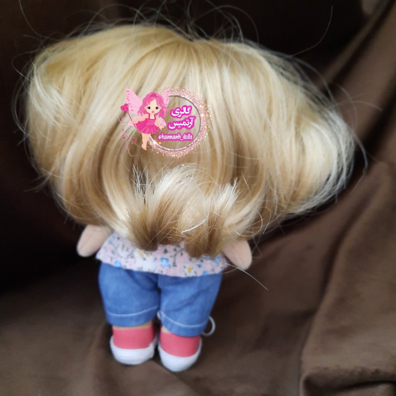 عروسک روسی سر چرخشی گلی 
جنس پارچه مخصوص عروسک 
مو مصنوعی درجه یک قابل سشوار و شونه کردن