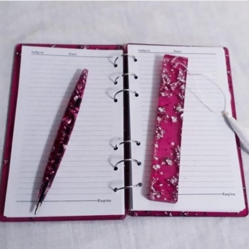 ست دفترچه(با حلقه معمولی) ،خودکار ،بوک مارک رزینی