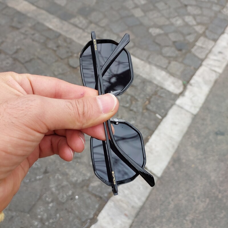 عینک آفتابی مردانه و زنانه مارک پلیس چند ضلعی  n.moرنگ مشکی
