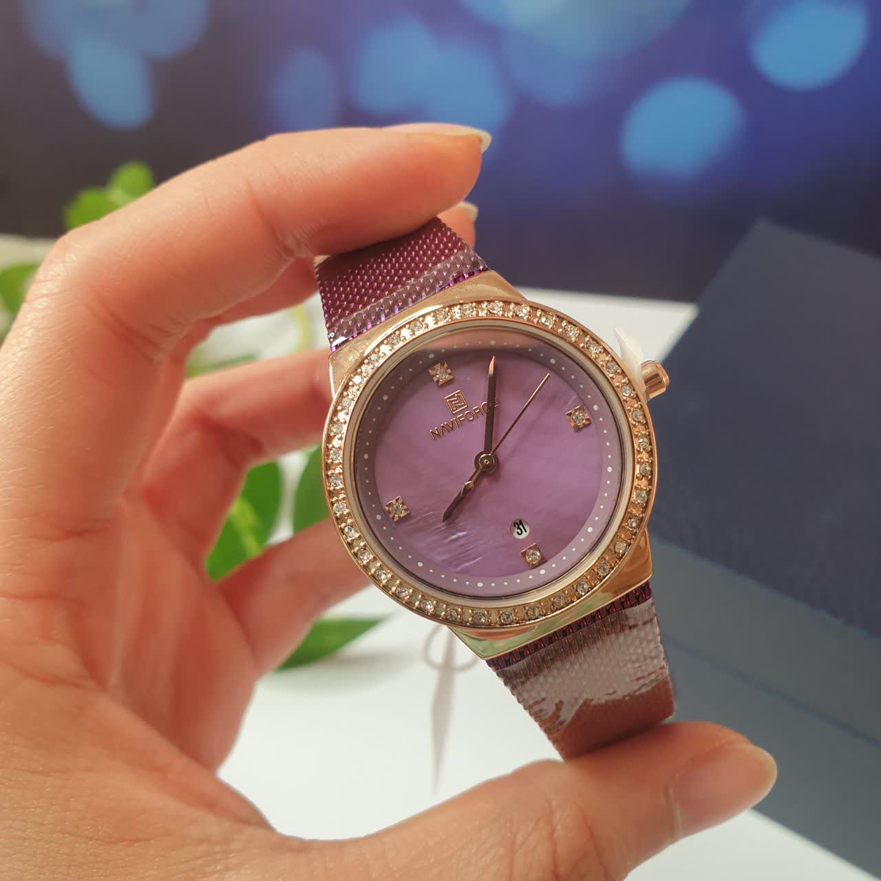 ساعت ناویفورس اورجینال ضد حساسیت ضدخش یک سال گارانتی موتور دور قاب نگین ثابت بند استیل حصیری بدنه استیل زنانه و دخترانه 