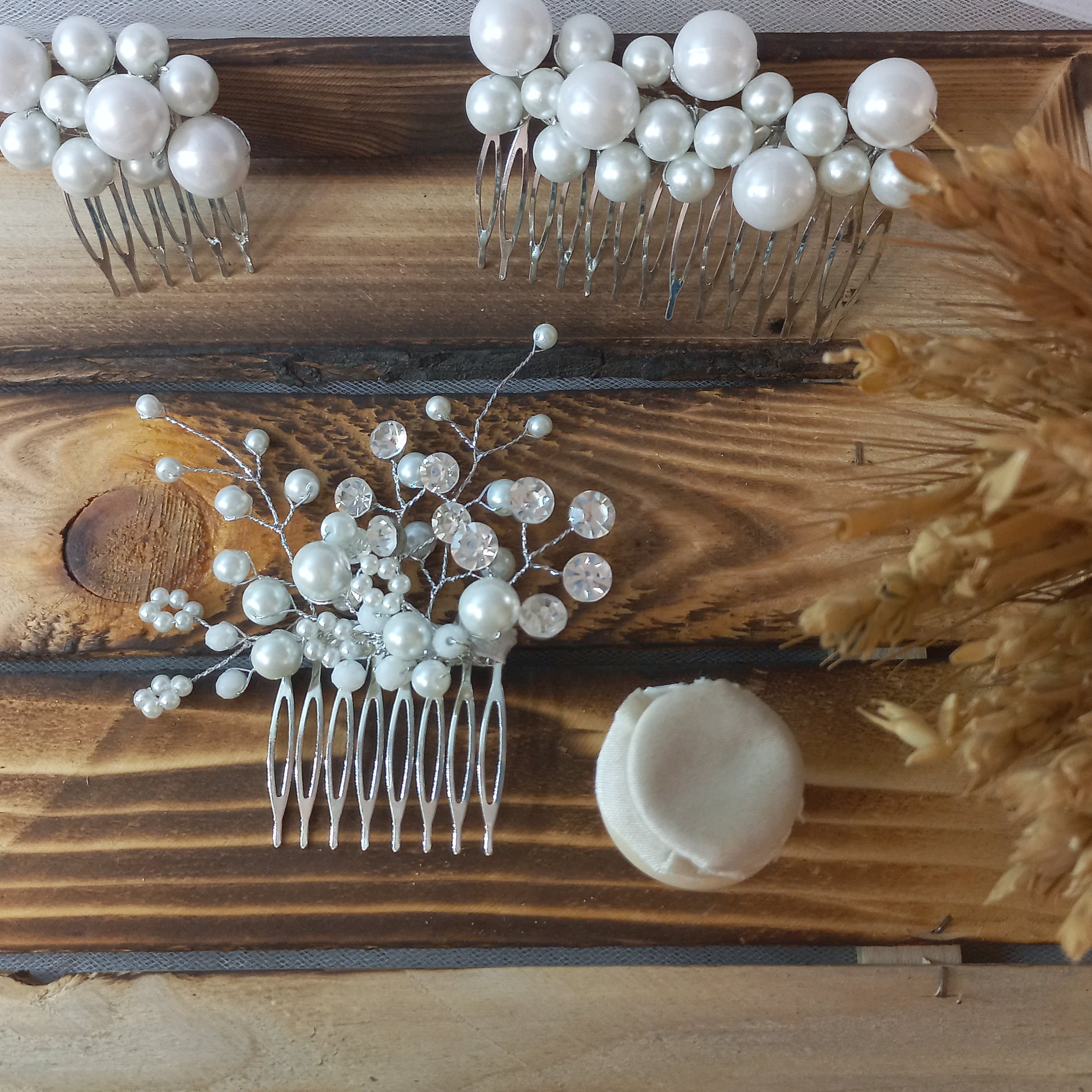 بغلسری شانه مرواریدی و نگین اتریشی.  کار دخترونه مناسب تولد و جشن