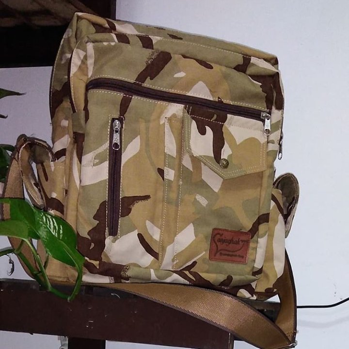 کیف دوشی مردانه مدل آذرخش