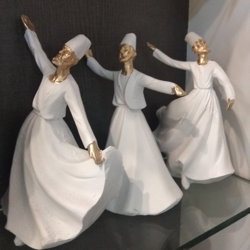 مجسمه سه گانه رقص سما ( سه تایی)