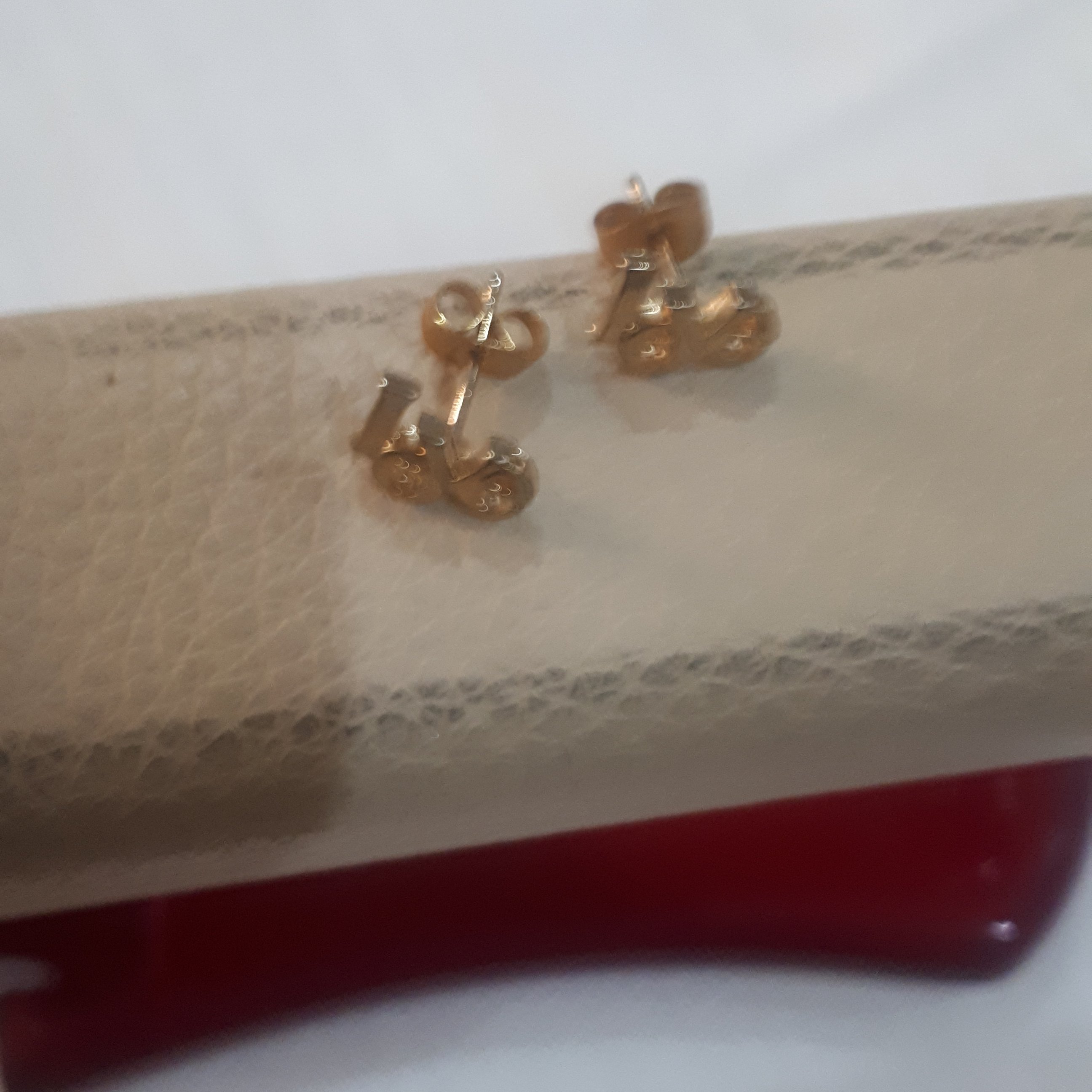 گوشواره سوزنی استیل زرد