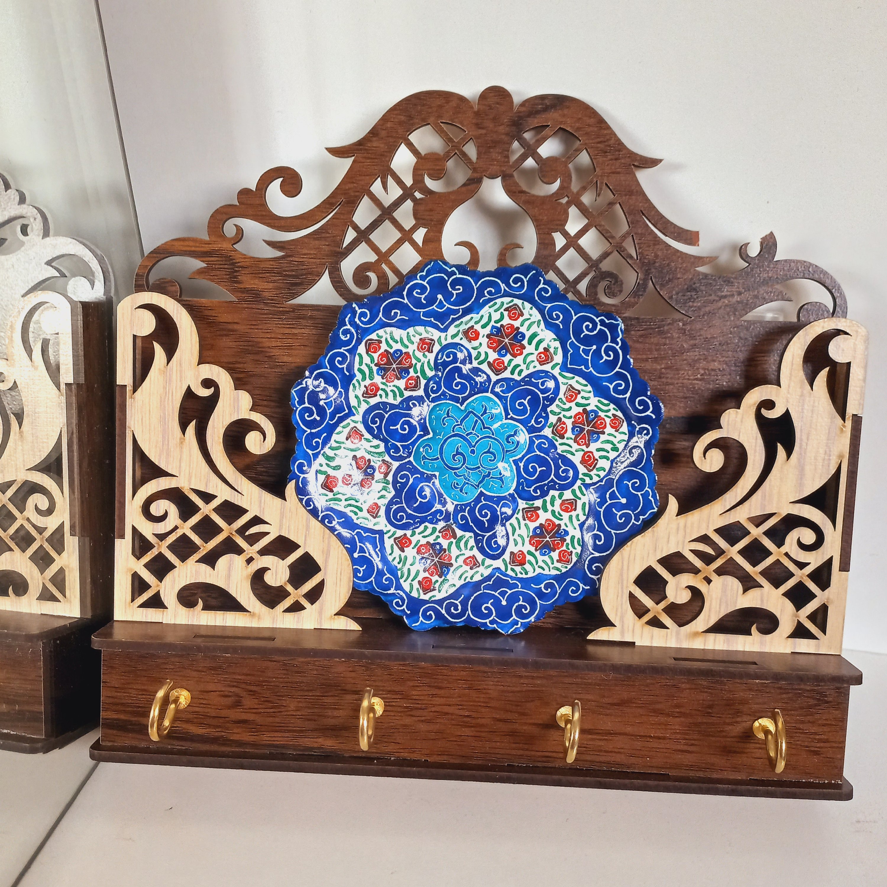 جاکلیدی با بشقاب میناکاری مسی