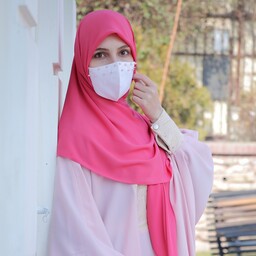 روسری کرپ تک رنگ صورتی مزون حجاب تبسم قواره دار   همراه با هدیه 
