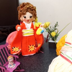 عروسک بافتنی دختر ژاپنی بافته شده با کاموا ایرانی 19 سانت