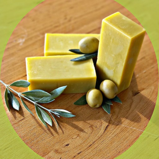 صابون گیاهی زیتون سدید 
تهیه شده از روغنهای طبیعی و بکر 
بهترین جایگزین برای صابونها و شامپوهای شیمیایی