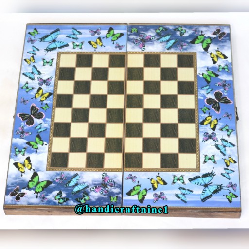 صفحه شطرنج روشن طرح پروانه