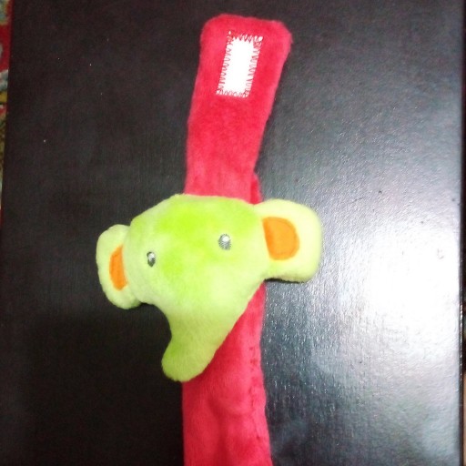 جغجغه فیل کوچولو دستبندی مخملی مخصوص هدیه و سیسمونی نوزاد