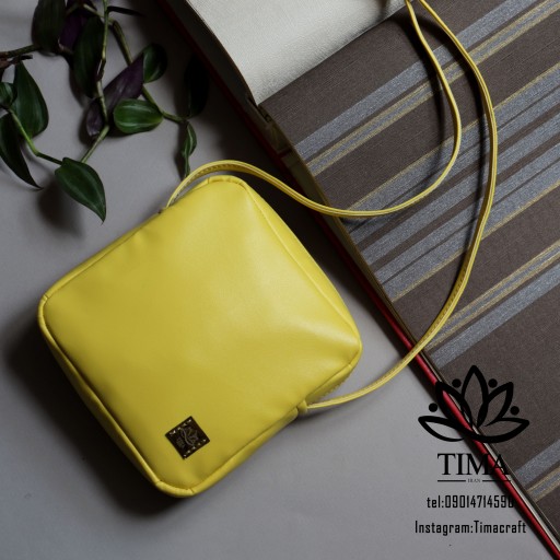 کیف کوچک دوشی طرح ساده رنگ زرد برند تیما هدیه روز دختر