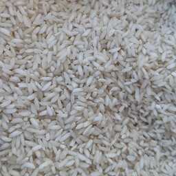 برنج عنبربو حمزه محصولی از شالیزارهای سرسبز خوزستان (اهواز) معطر و خوش پخت