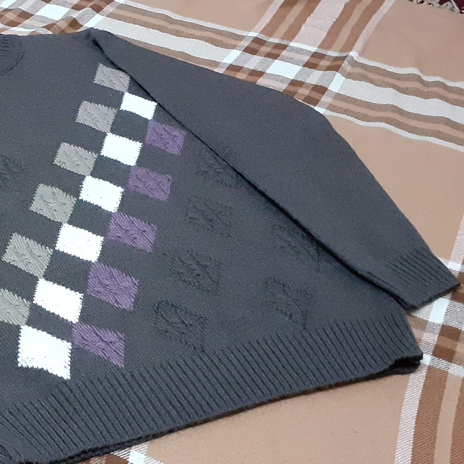 بافت مردانه یقه هفت جلو طرح دار