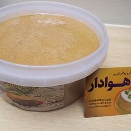 حلوا ارده مخصوص هوادار با در صد شکر بسیار پایین  و طبخ شده با شیره خرما