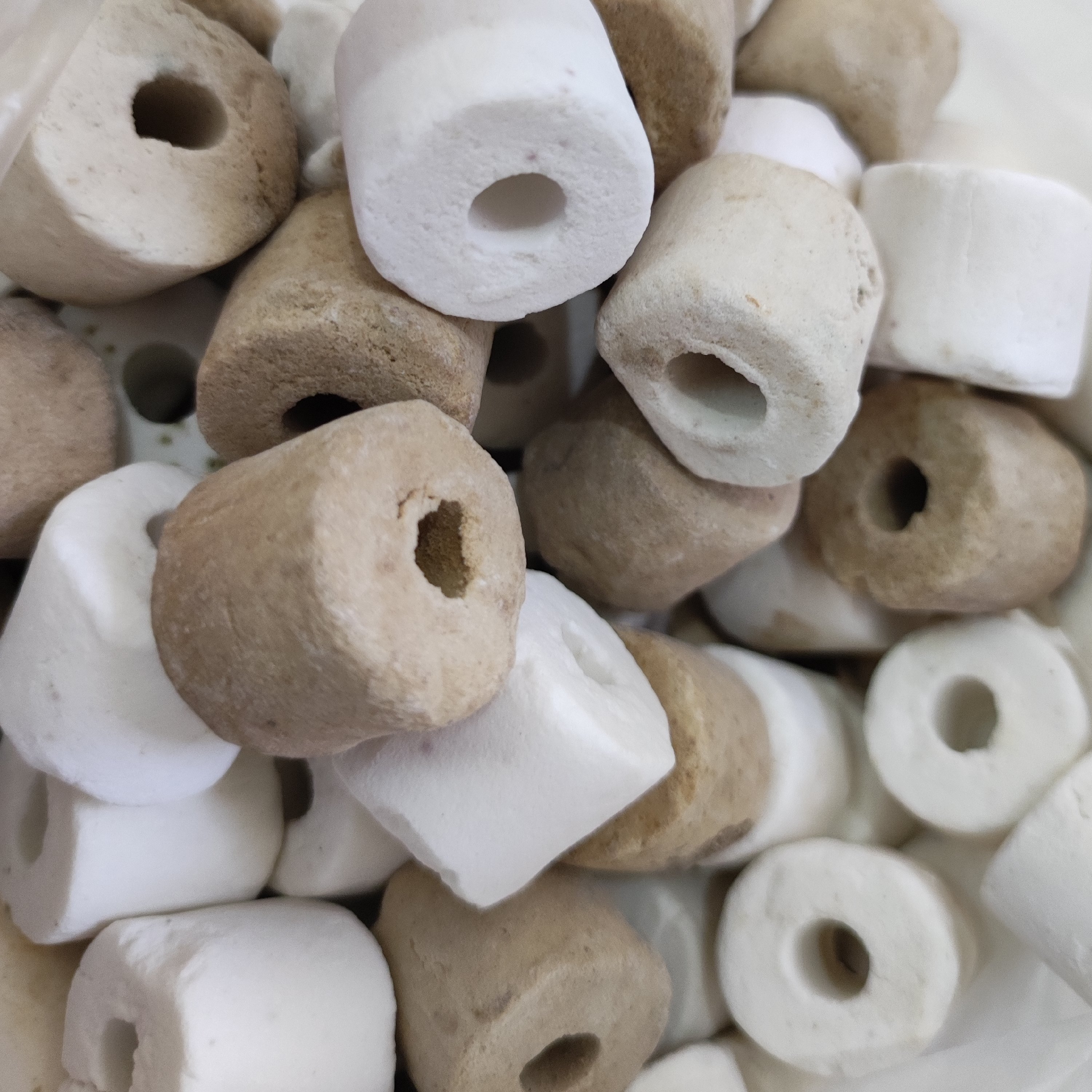 سرامیک آکواریوم لحظه مدل Filter Material بسته 100 گرمی 