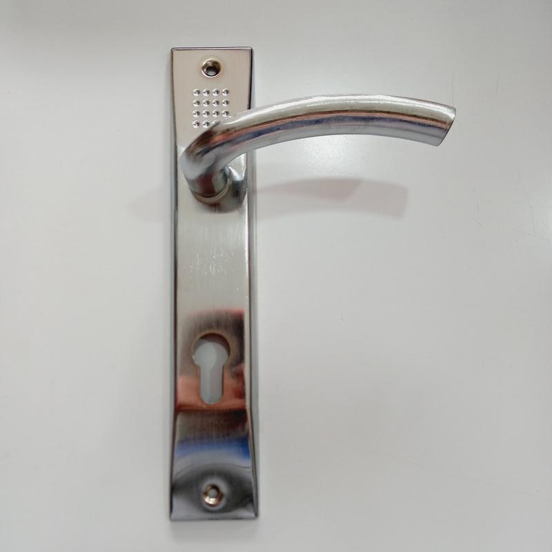 مجموعه کامل دستگیره و قفل و سیلندر قفل در چوبی سوییچی مخصوص درب های ورودی