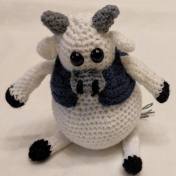 عروسک بافتنی گاو تپلی