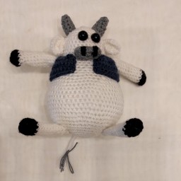 عروسک بافتنی گاو تپلی