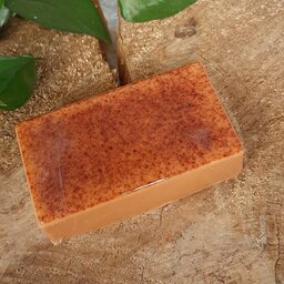 صابون  دستساز  زردچوبه ضدلک و روشن کننده پوست مناسب انواع پوست 
