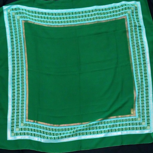 روسری قواره بزرگ زمینه سبز