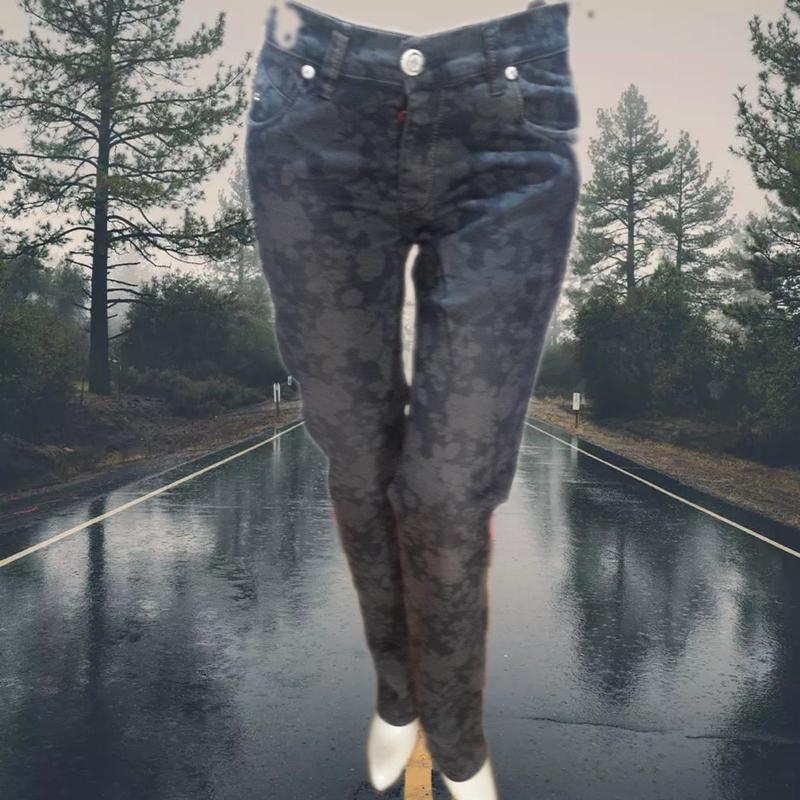 کد 54 شلوار زنانه جین طرحدار راسته در دو سایز