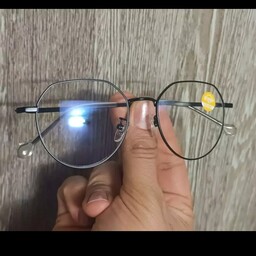 عینک طبی اسپرت فلزی چند ضلعی با  عدسی فتو آنتی رفلکس نمره دار اختصاصی 