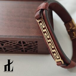 دستبند چرم طبیعی  پلاک استیل طرح ورساچه برند فاکس