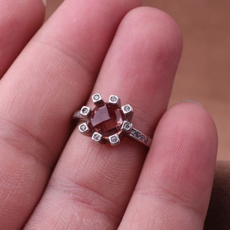 انگشتر الکساندریت تراش الماسی زنانه اصل ( انگشتر زنانه )