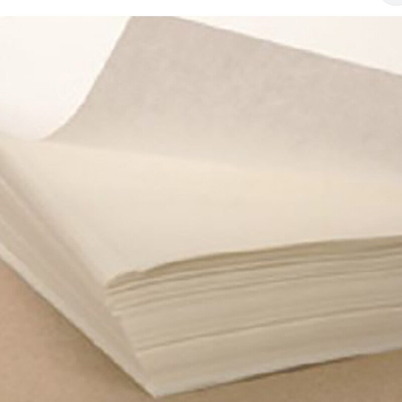 کاغذ روغنی مومی فله با ابعاد هر برگ حدود 70 در100 سانتی متر برش خورده در ابعاد برگه A4