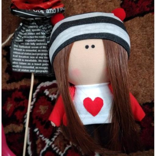 عروسک طرح دختر روسی طرح قلبی ولنتاینی کد MG02 ارتفاع 15 سانتی متر (دست ساز، رنگ قرمز)