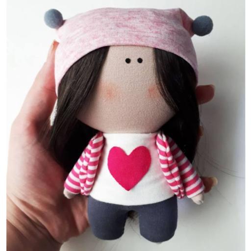 عروسک طرح دختر روسی طرح قلبی ولنتاینی کد MG01 ارتفاع 15 سانتی متر (دست ساز، رنگ سرخابی)