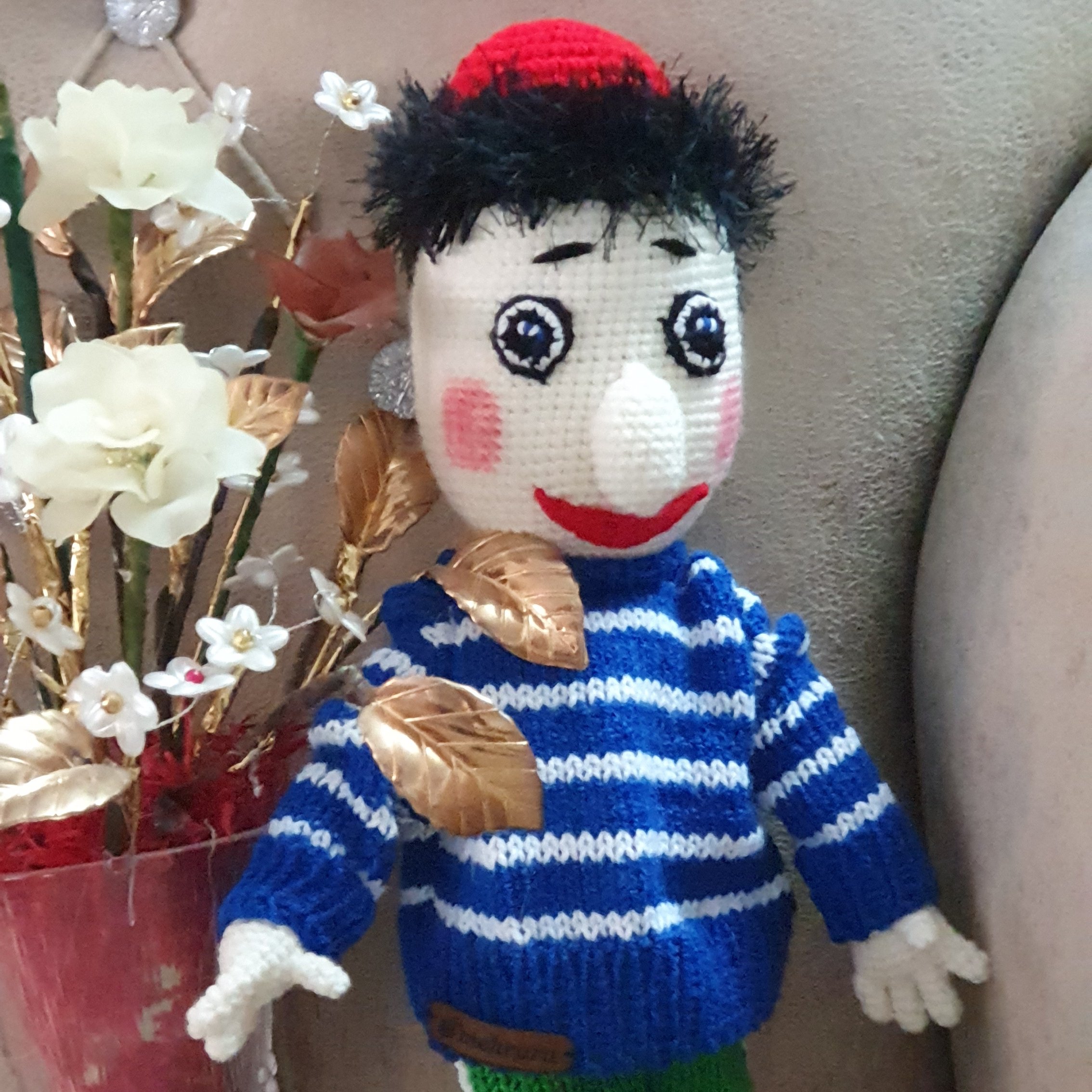 عروسک دست بافت قلاب بافی کلاه قرمزی