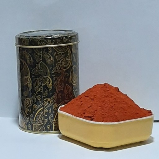 پودر پاپریکا(100گرم)+یک ظرف ادویه فلزی خاتم کاری